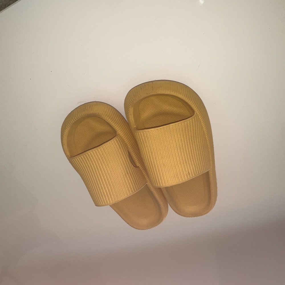 Yellow cloud shoes